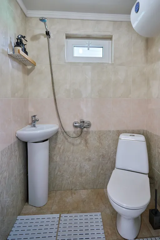 6-комнатный Дом