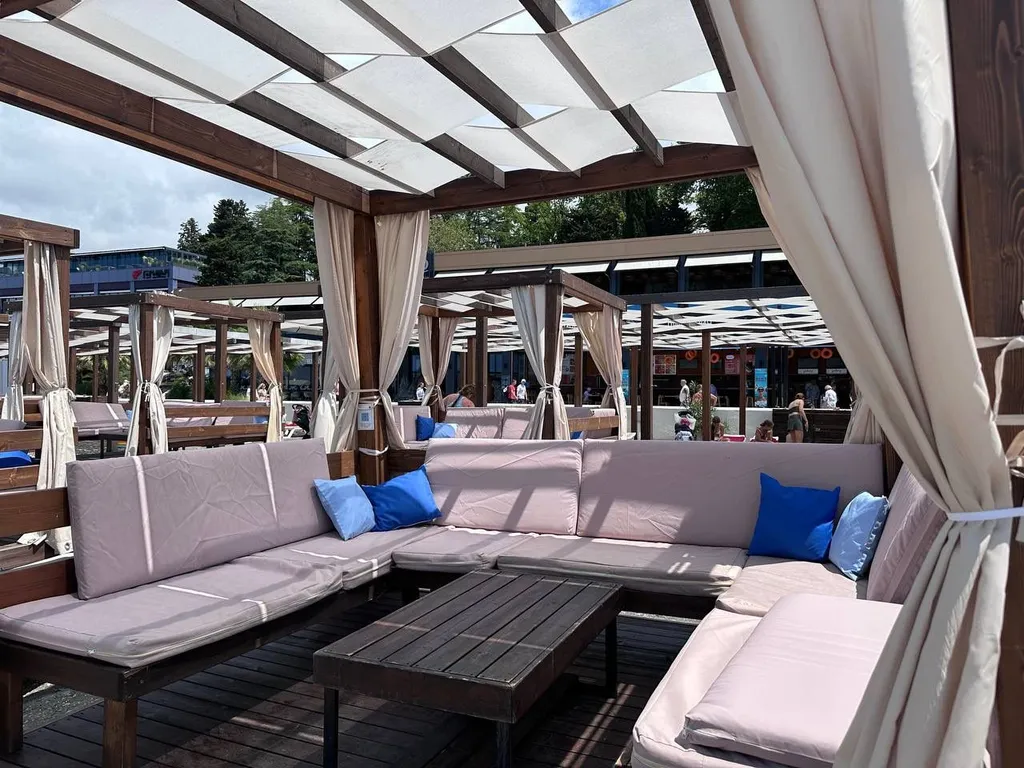 Квартира Апартаменты с видом на море на набережной "Ривьера" — Сочи