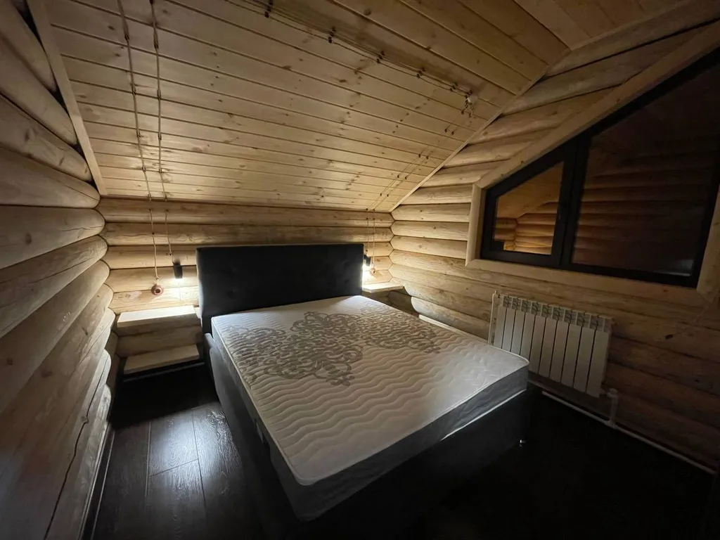 Домик в лесу для большой компании