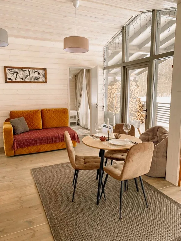 Лисий домик с камином