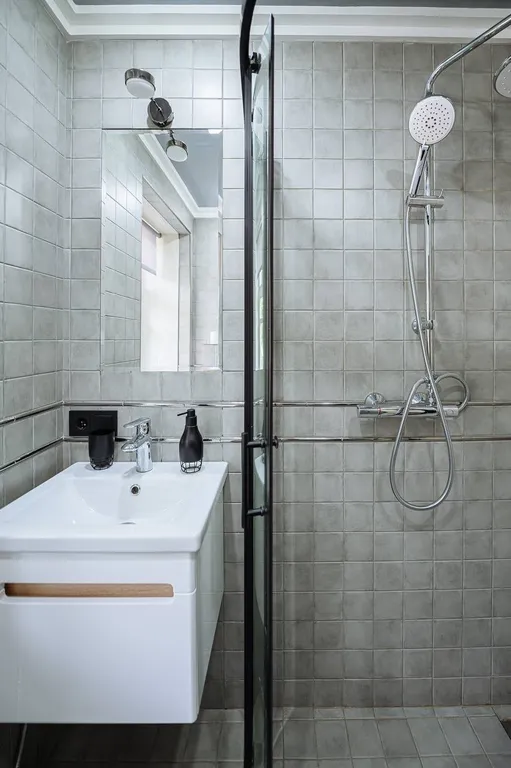 Подызбица у Дома Печенко