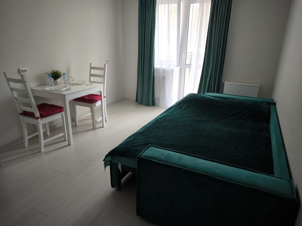 Уютная квартира-студия в новом районе — аренда посуточно в Череповец