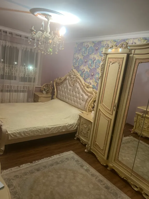 Просторная четырехкомнатная квартира — аренда посуточно в Кизилюрт