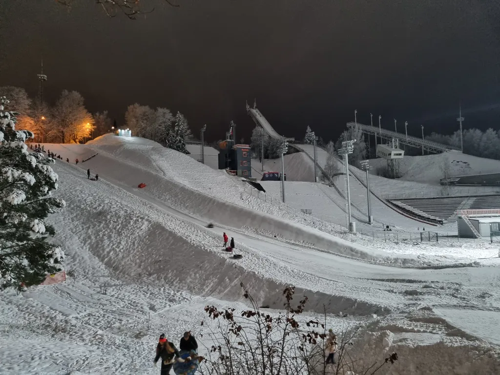 Коттедж на склоне возле Дубровского