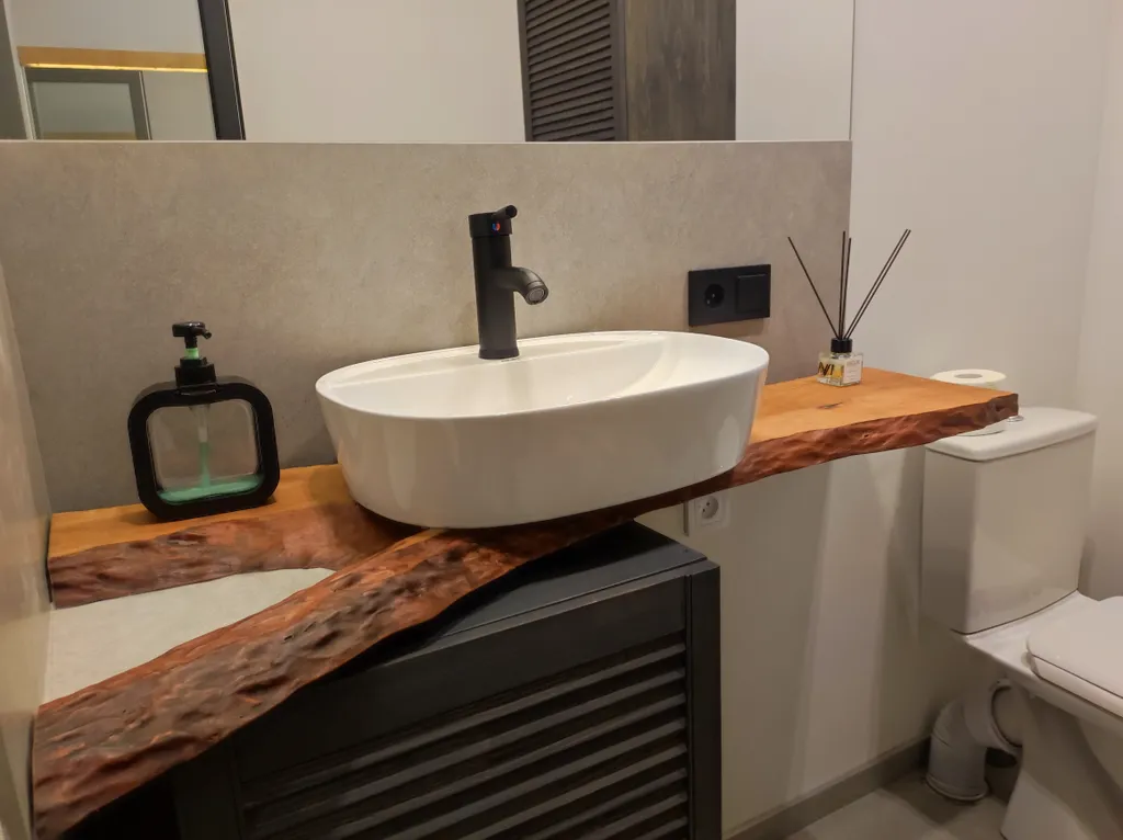 Дом в зелёной части города