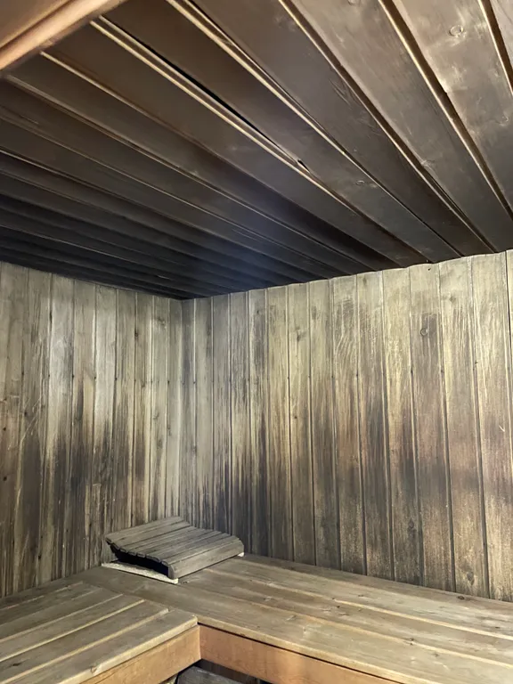 Коттедж Дом для отдыха компанией до 10 человек — Новая Ладога