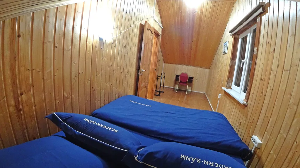 Остров Аннушки - уютные домики у реки