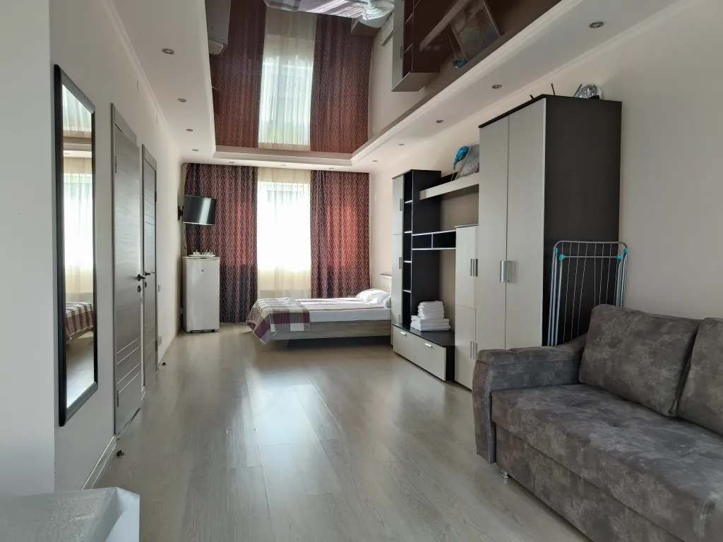 Квартира Просторный номер с видом на море и парковкой на 1 линии — аренда посуточно в Агой