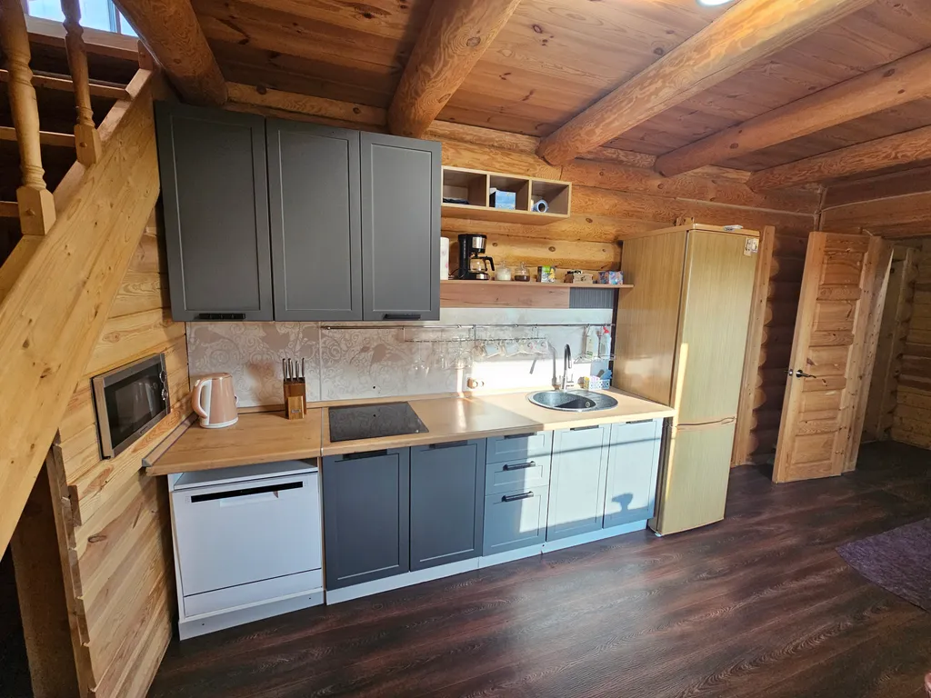 Уютный коттедж на берегу реки Milana Village