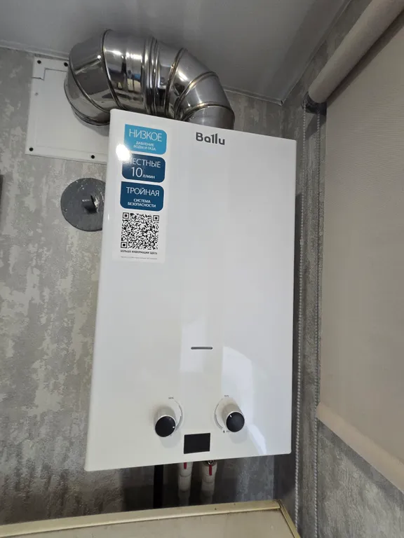 Центрее не бывает! Сразу за памятником ленина в стиле есенинская русь