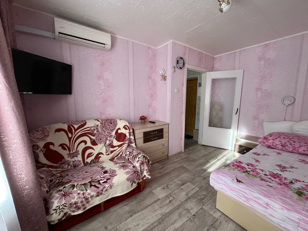 Комфортная квартира возле можжевеловой рощи