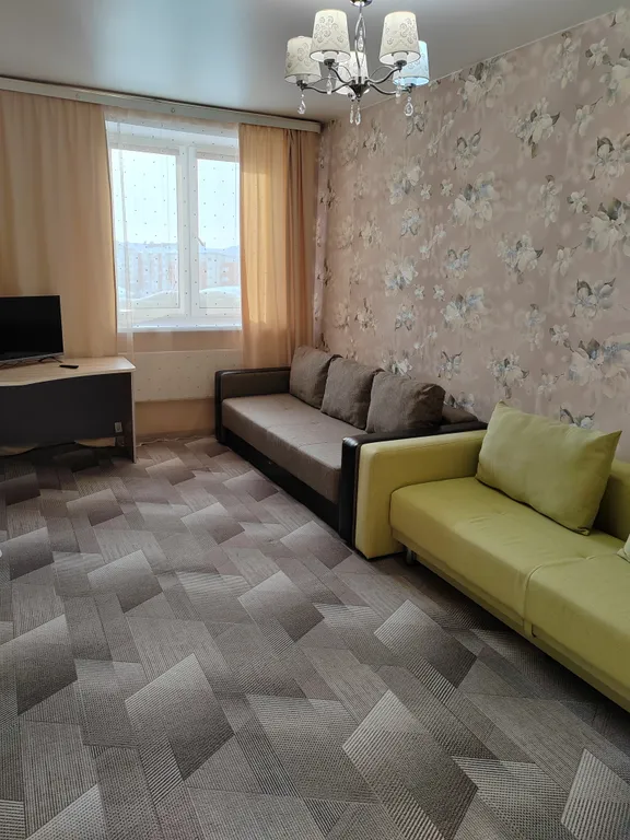 Уютная квартира в центре — аренда посуточно в Тарко-Сале