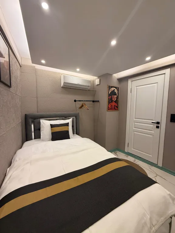 Компактная и чистая студия рядом со станцией метро Таксим