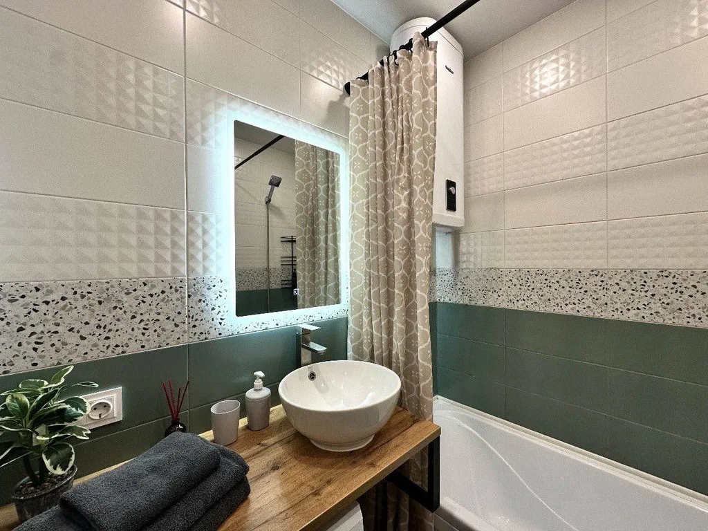 Хорошая квартира с видом на лес в новом доме