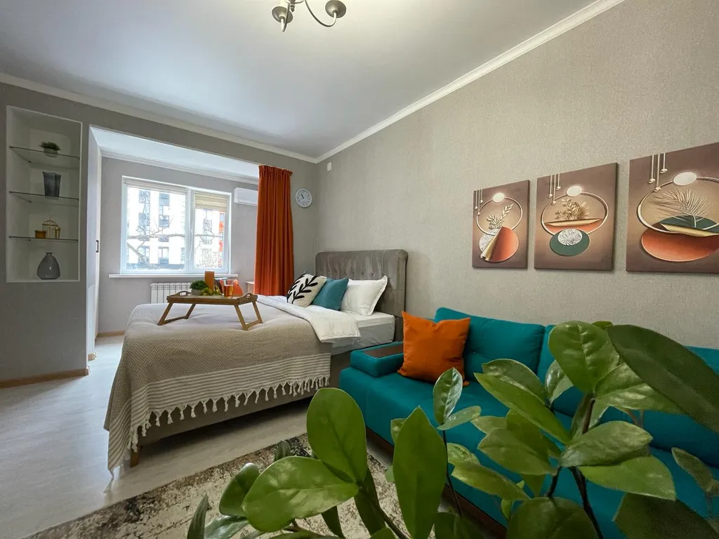 Квартира Студия Свежесть в центре города — аренда посуточно в Алматы