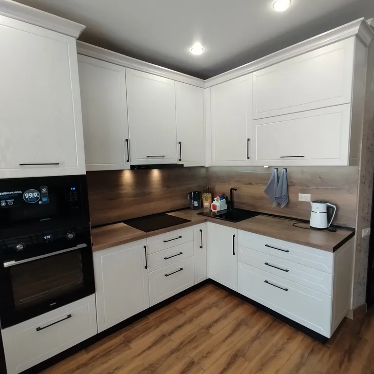 Коттедж Уютное бунгало, с новым ремонтом, новой мебелью и новой техникой — аренда посуточно в Зелёная Поляна