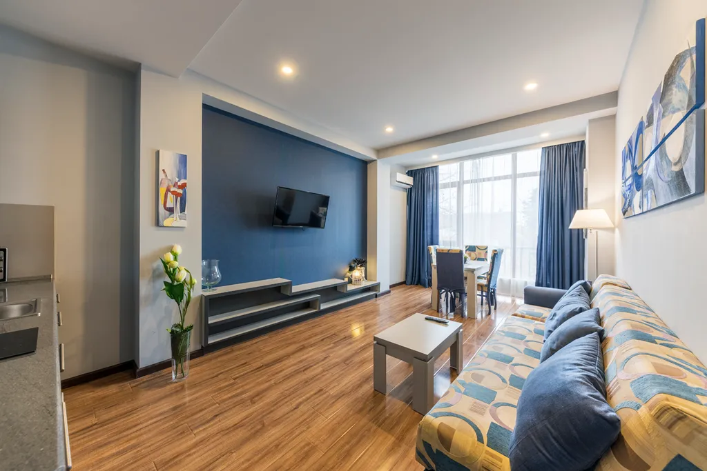 2-комнатная Квартира — аренда посуточно в Тбилиси