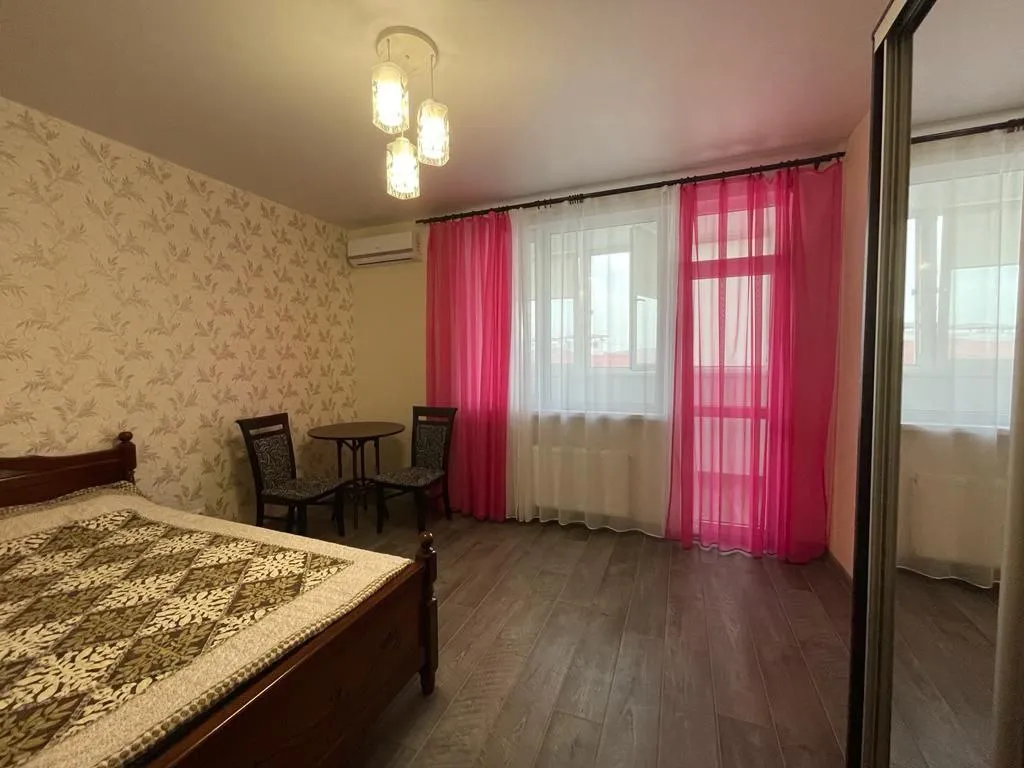 Просторная квартира с видом на море