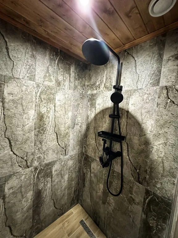 Барн-хаус 1 с чаном и сауной в сосновом лесу