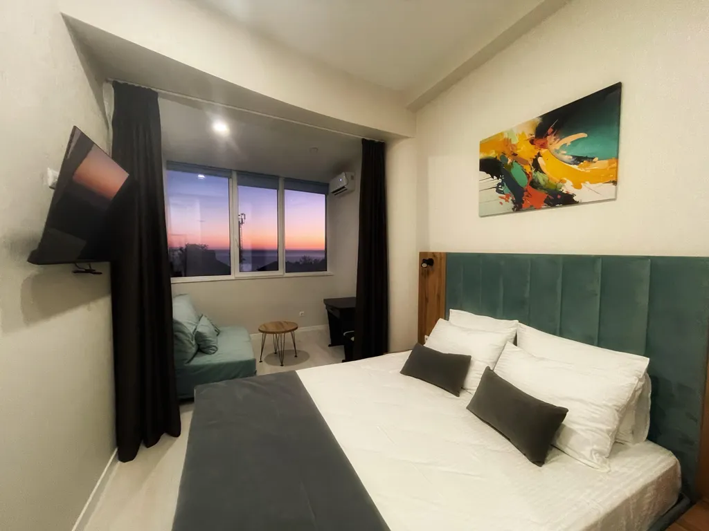 Студия с панорамным видом на море и горы