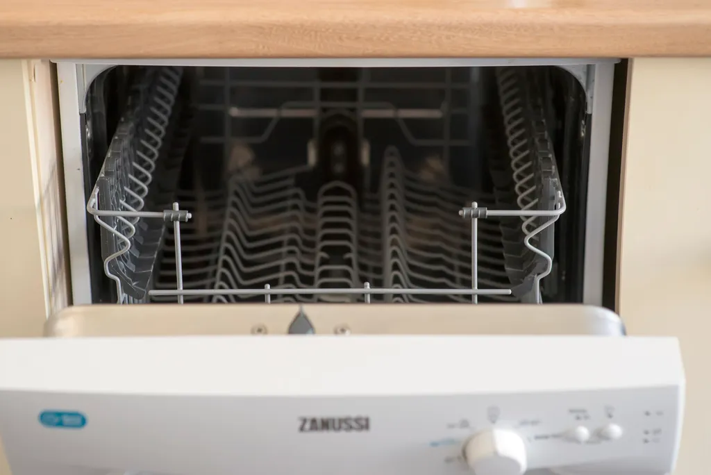 Двухкомнатная квартира с новым ремонтом и видом на реку