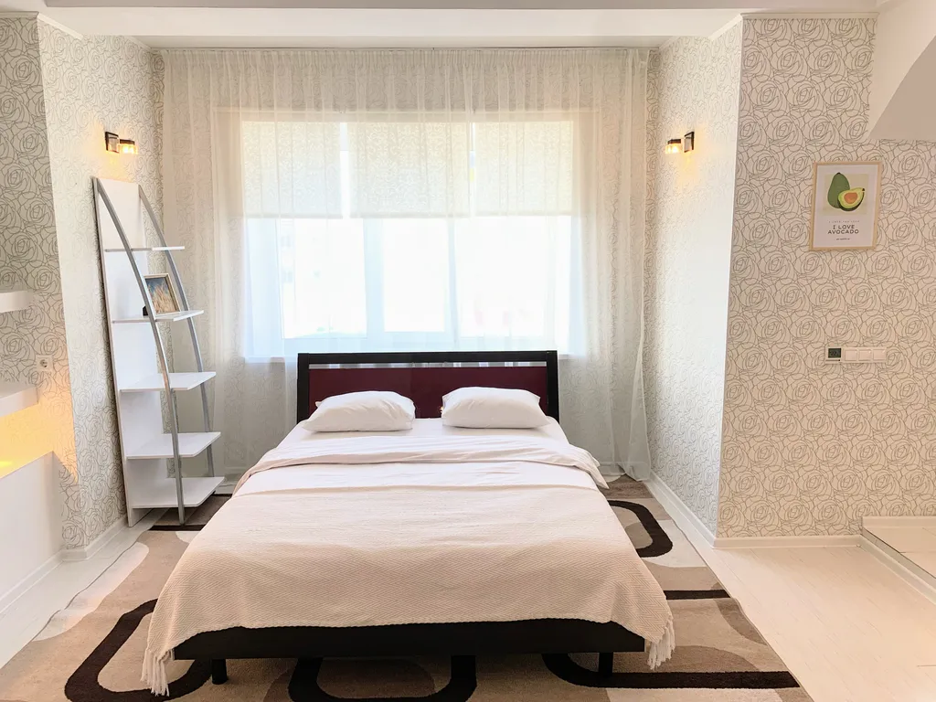 Просторная студия возле Перинатального центра