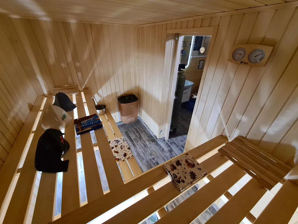 Дом Небесный с сауной и купелью на берегу Ладожского озера