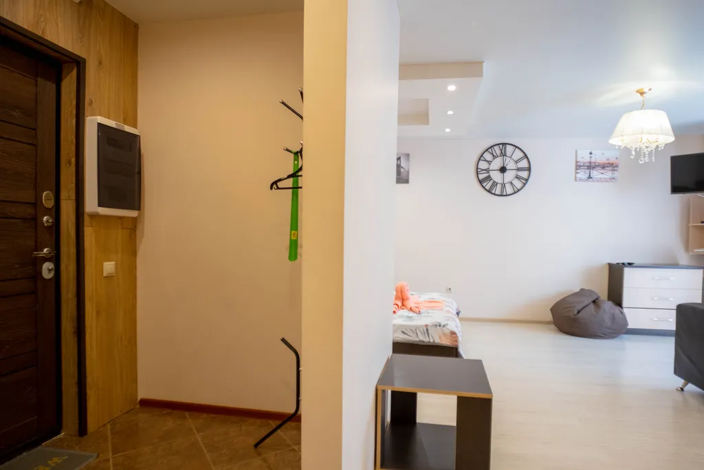 Студия со светлым ремонтом в новом доме