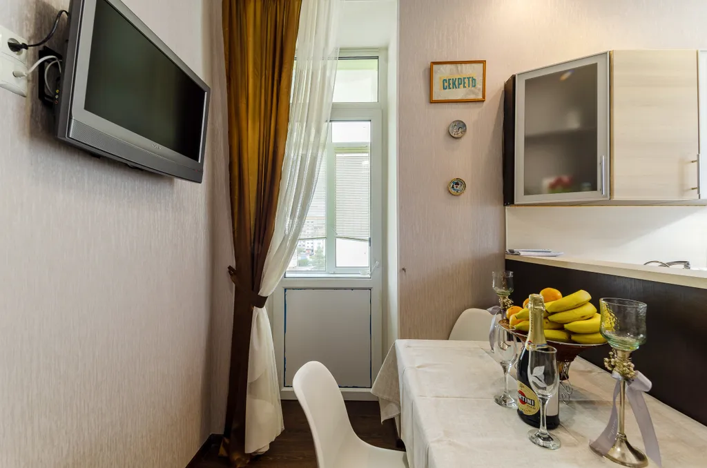 Квартира с высокими потолками, чуть в стороне от суеты/до центра 10мин