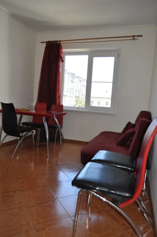 Трёхкомнатная квартира в центре на берегу моря — аренда посуточно в Сухум