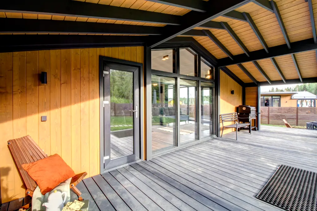 Уютный дoм с видом нa лес