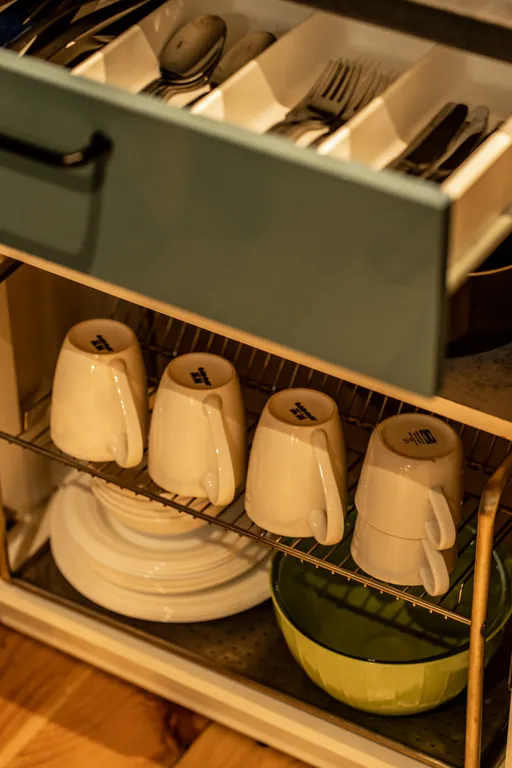 Уютные дома из дерева на берегу Волги