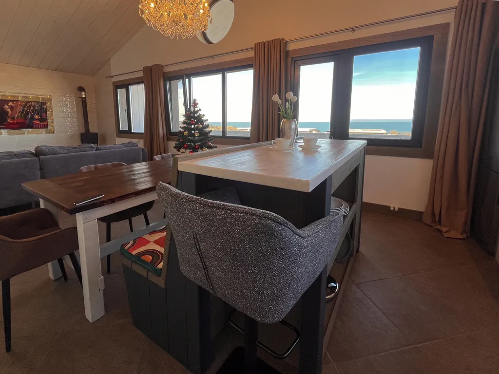 Дом Море рядом