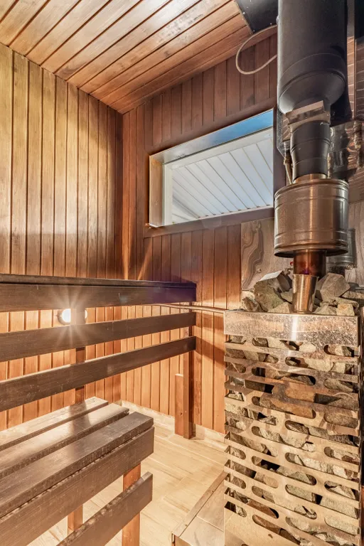 Большой семейный коттедж с русской баней