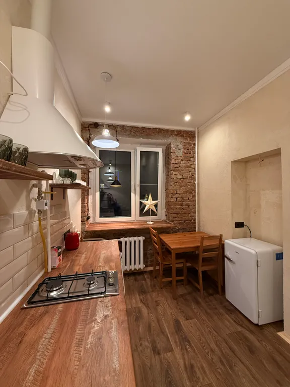 Новенькая ретро-лофт двушка в самом центре