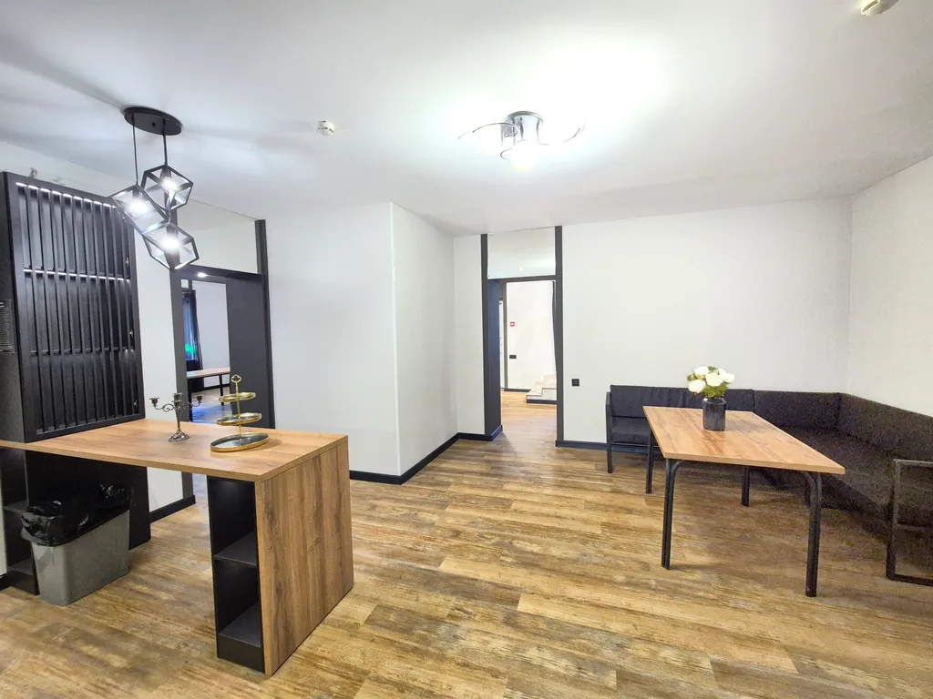 Дом с баней и бассейном