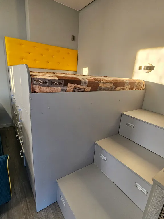 Яркая студия в центре города