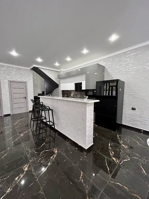 Дом в горах с теплым бассейном