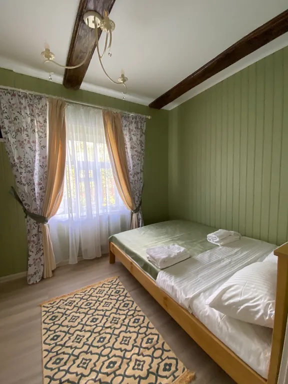 Уютный дом у реки в стиле прованс