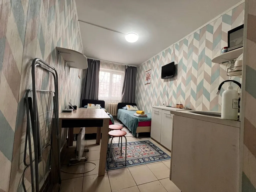 Мини - студия  эконом в центре  города