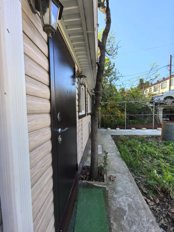 Домик на море