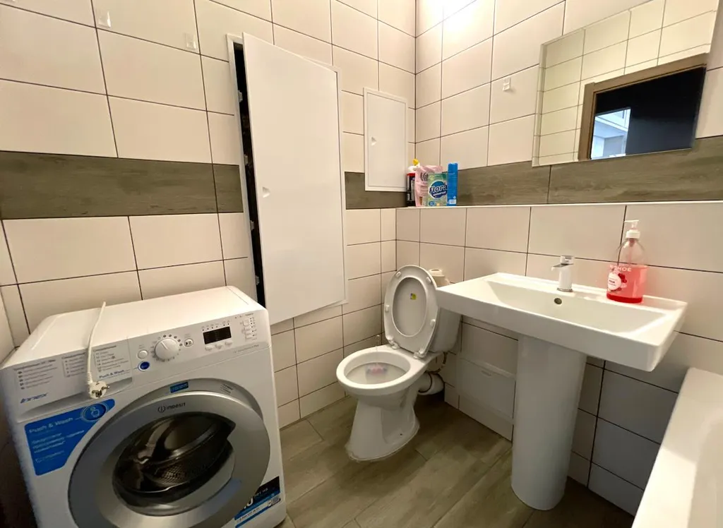 Уютная новая евродвушка с ремонтом и мебелью