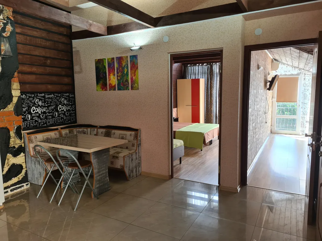 Квартира Апартаменты 2х комнатные на мансарде — Анапа