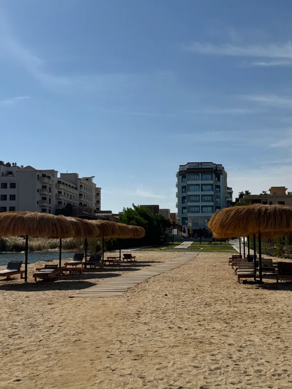 Квартира со своим пляжем в Хургаде