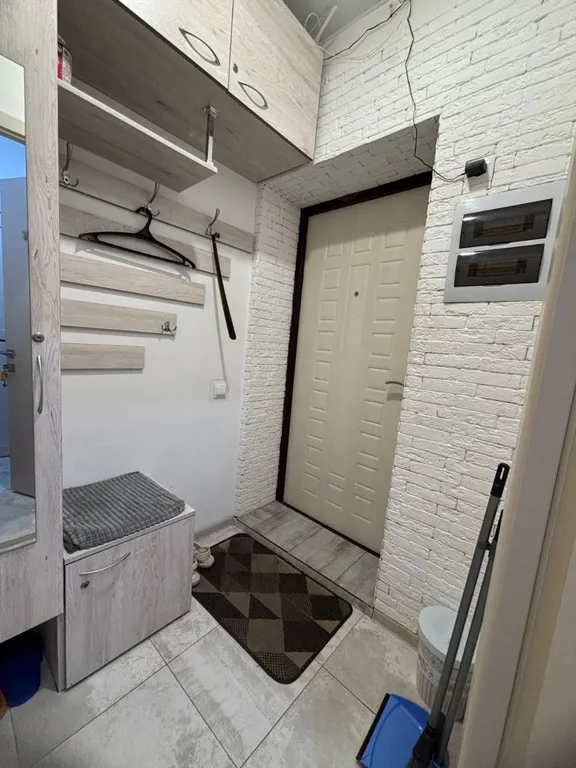 Студия бежевая в центре города