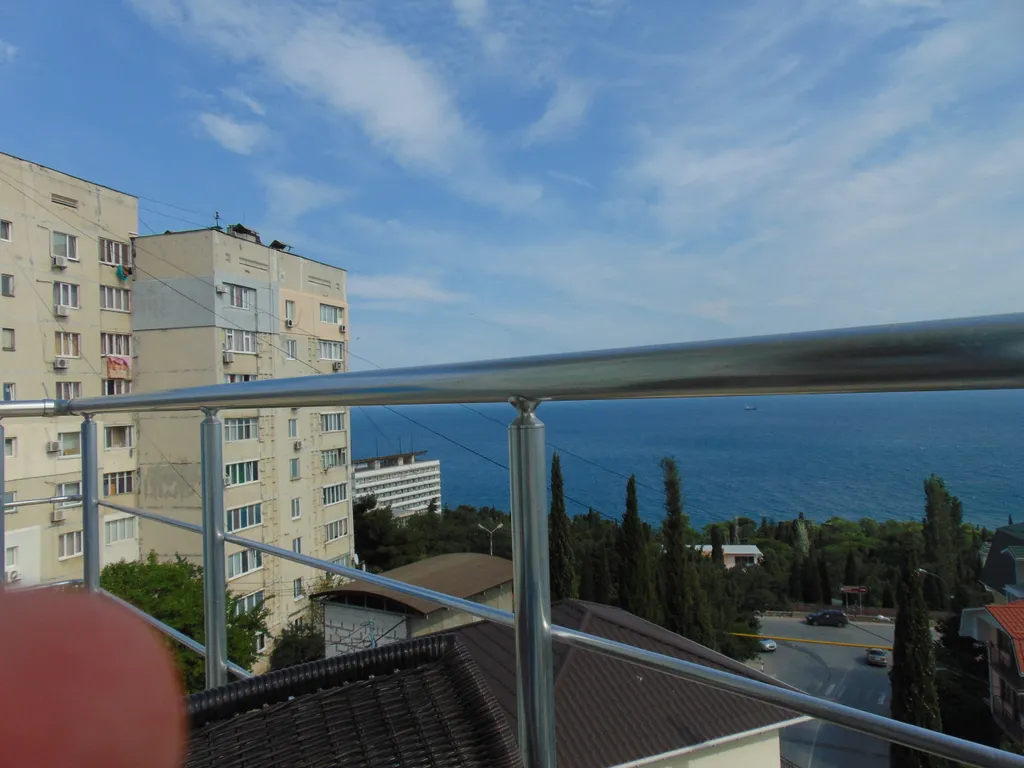 Стильная квартира студия с шикарным видом на море в Мисхоре