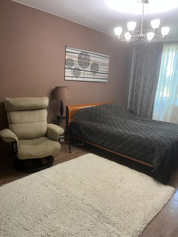 Комфортная большая квартира в центре пляжного поселка — аренда посуточно в Севастополь