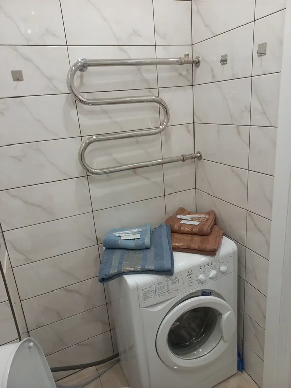 Любимый уголок у глобуса