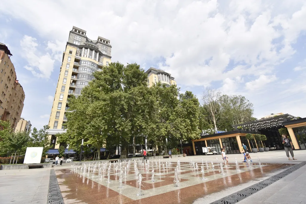 Уютная трёхкомнатная квартира в центре города