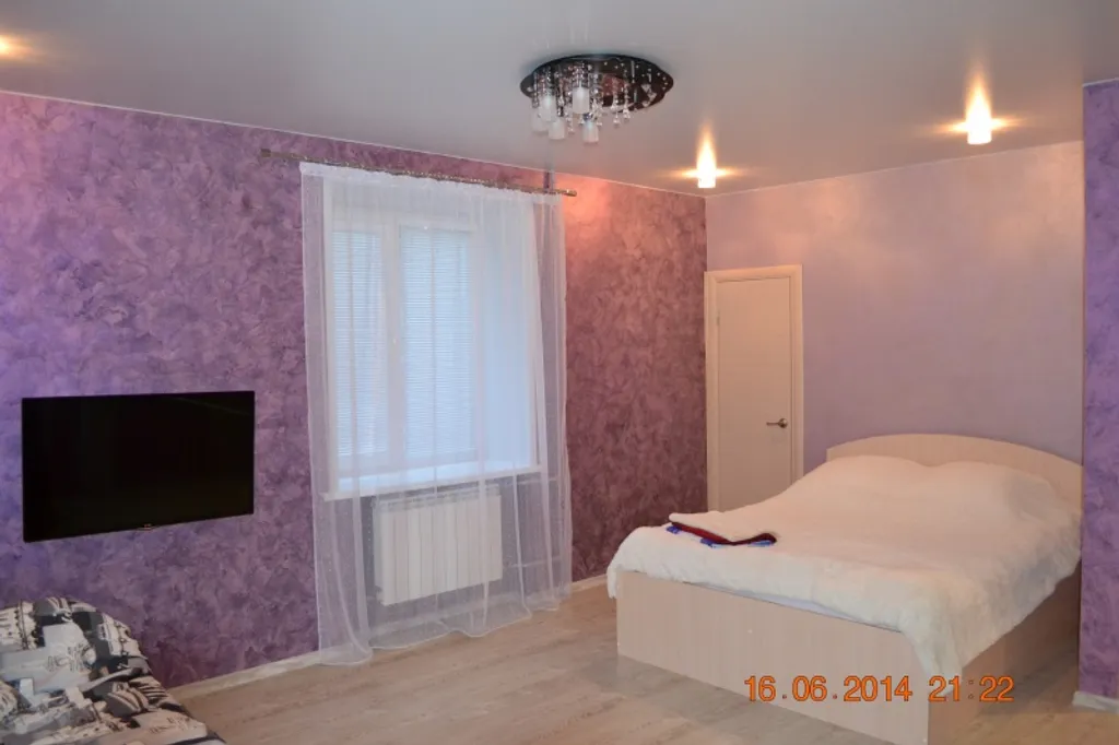 Отличная квартира с хорошим ремонтом и рядом с  Ж/Д Вокзалом — аренда посуточно в Новокузнецк